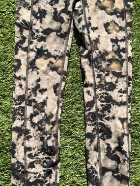 Lululemon  Black & Tan Leggings